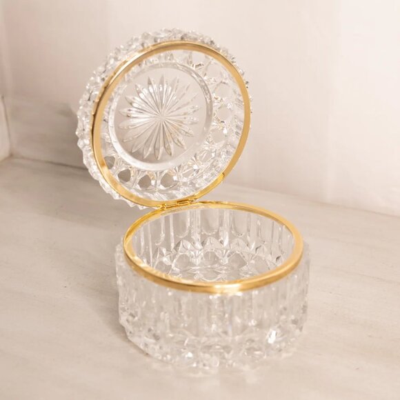 Vintage Medium Circular Clear Crystal Glass Hinged Lidded Jar - Picture 5 of 6